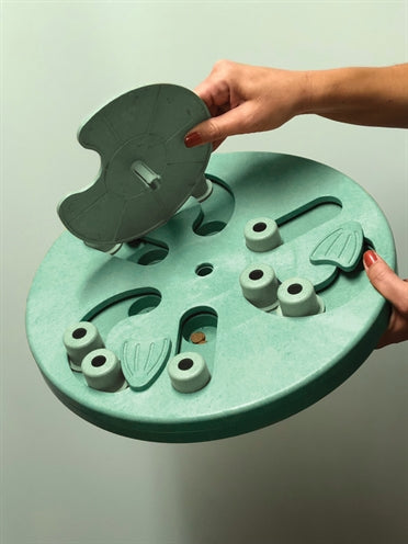 Nina Ottosson Dog Worker Composiet hondenspeelgoed 34,5x34,5x5 cm