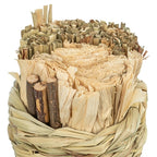 Trixie Mand Gras Met Hooi / Maisbladeren / Houten Stokjes knaagdierspeelgoed 9x9X9 cm